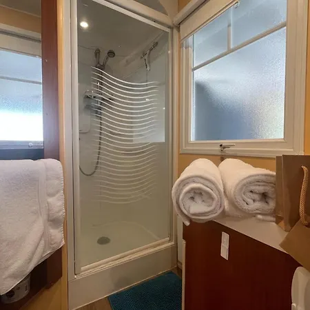 Charming Mobile With Pool